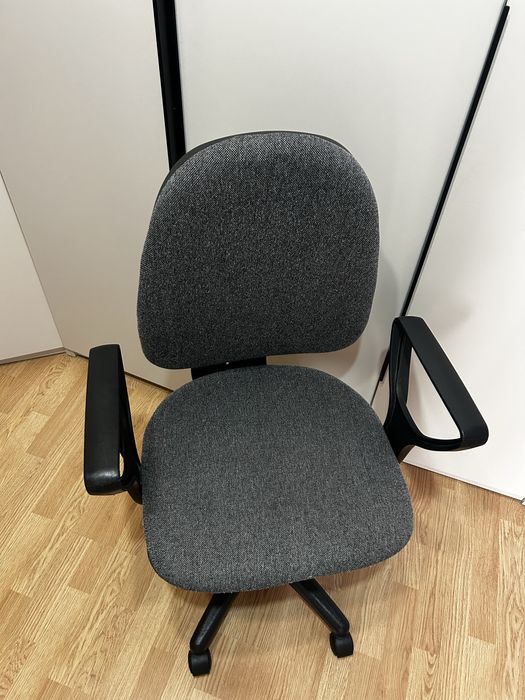 Продам офисное кресло