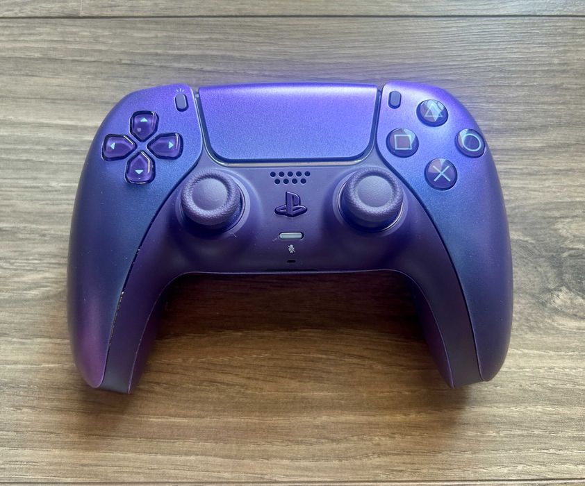 Sony PlayStation 5 Disc Edition (825GB) + Chroma Indigo контролер + DualSense Charging Station