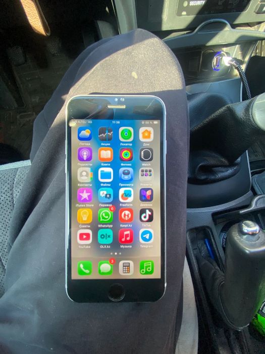 Продам айфон ссе в идеале