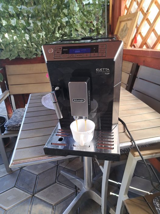 Expresor Delonghi Eletta