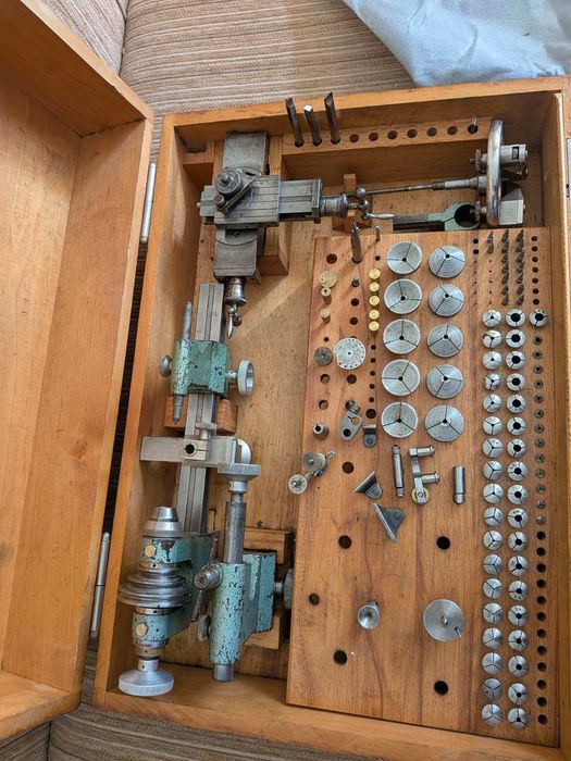 Струг за часовникари