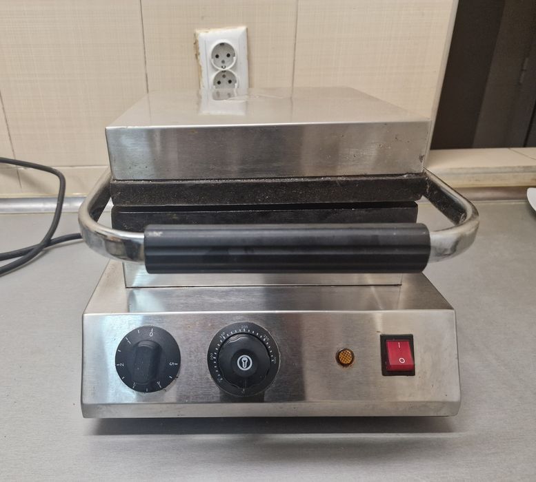 Гофретник професионален