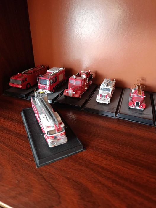 Пожарникарски камиончета-колекция