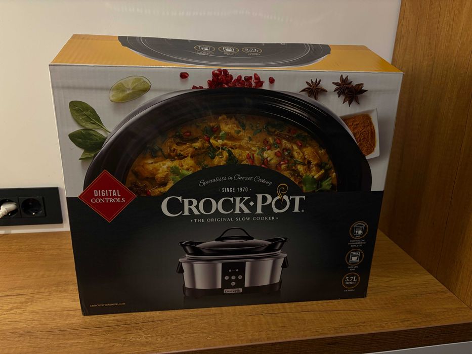 Slow cooker Crock-Pot 5.7L  Display electronic, Vas de ceramica