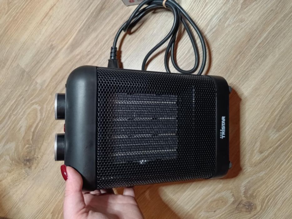 Отоплителна малка печка Tristar 1500W