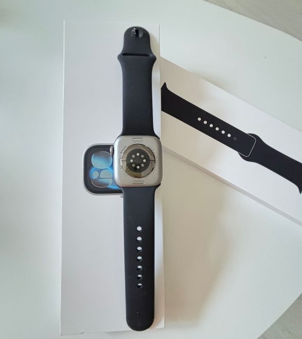 Apple Watch Series 11 42 мм