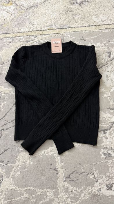 Черная кофта база