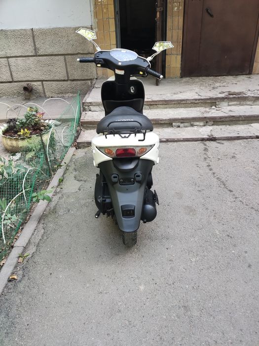 Продам мопед Хонда Дио 68