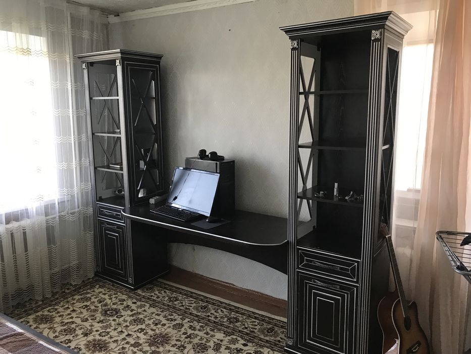 Продам стенку под телевизор и Шкаф