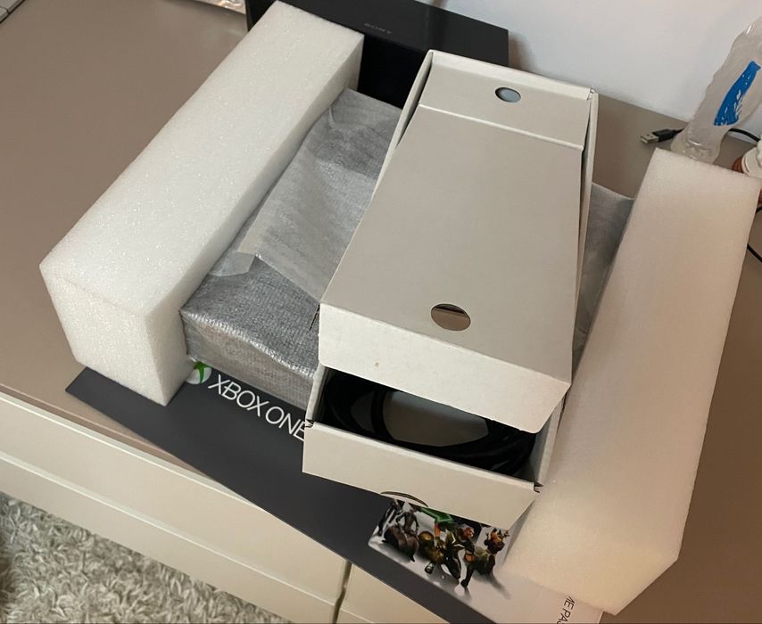 Consola X BOX One X 4K 1TB
