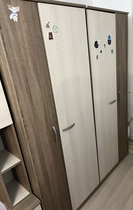 Set 2 dulapuri dormitor (se dau și separat)