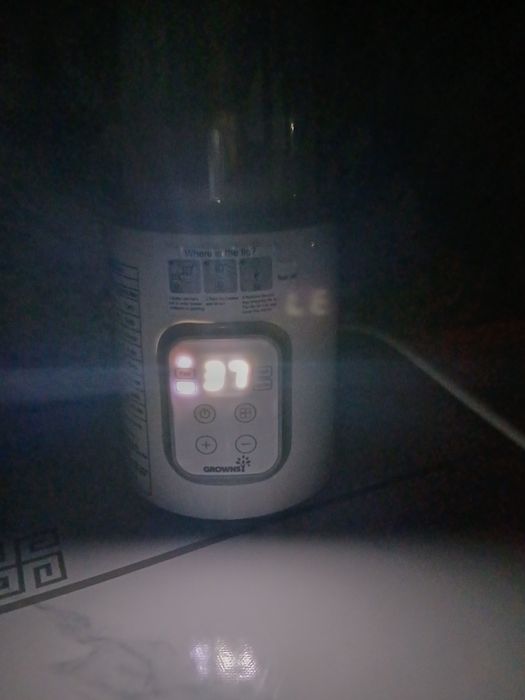 Продам подагреватель для бутылочек.