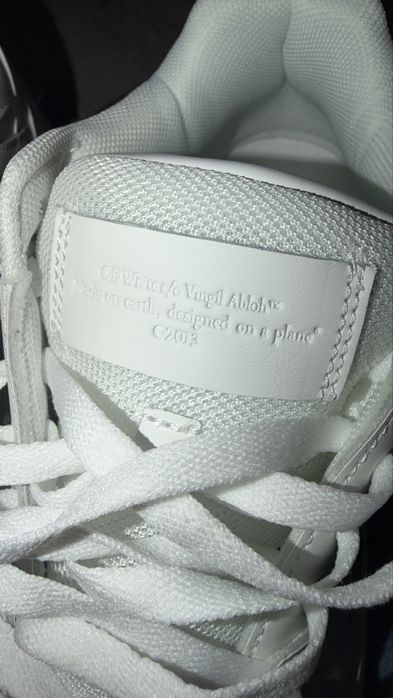 vand offwhite out of office