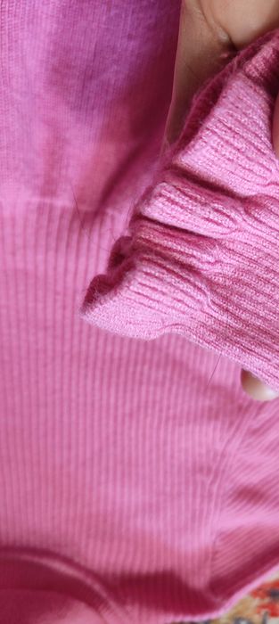 продаю вещи на девочку( платья). Рост 116