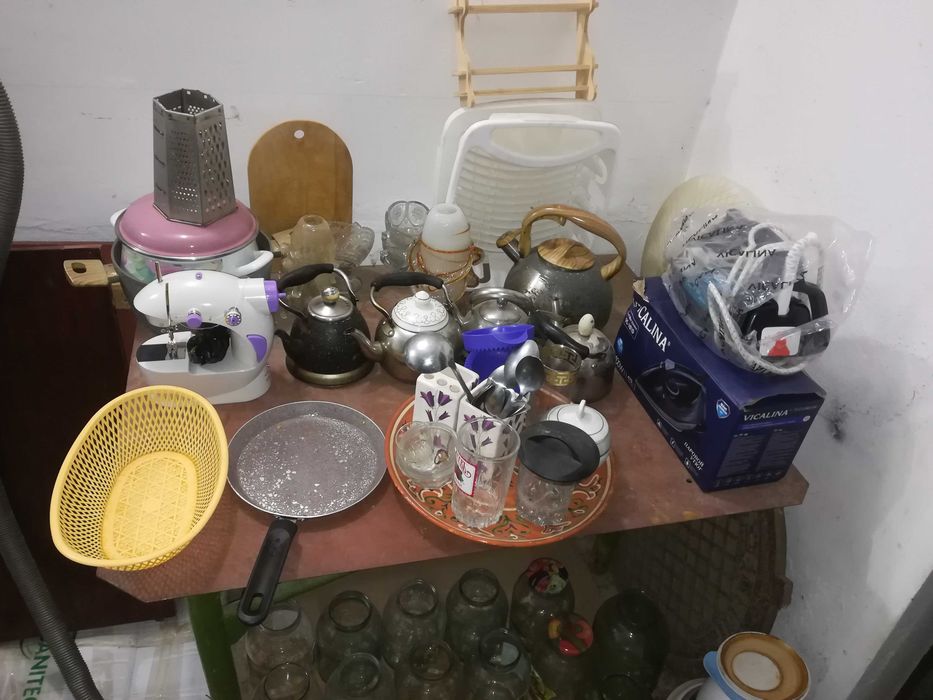 Посуда разная, банки