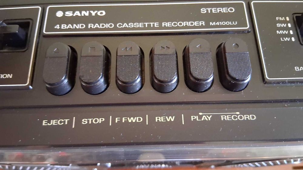 Radiocasetofon stereo Sanyo