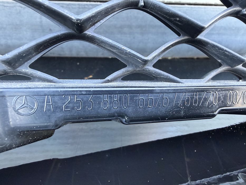 Оригинална решетка за мерцедес Mercedes GLC W253