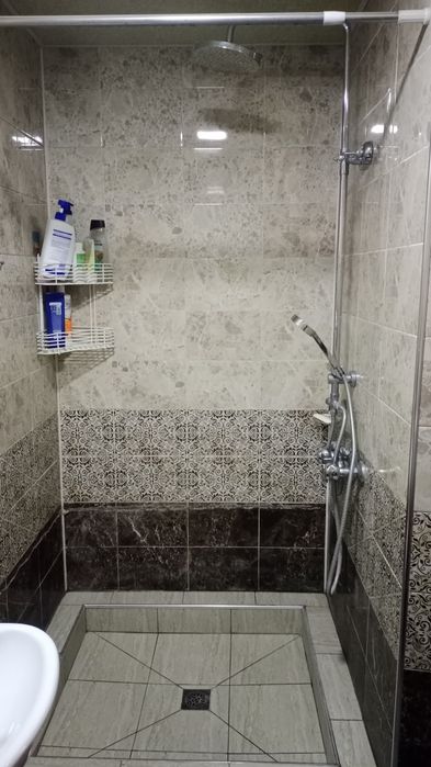 3 сотик тайёр ҳовли