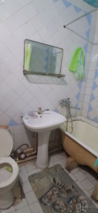 Продаю квартиру Яшнабадский р-он Авиасозлар-1. 1-ком 42м2. 2-этаж 9-эт