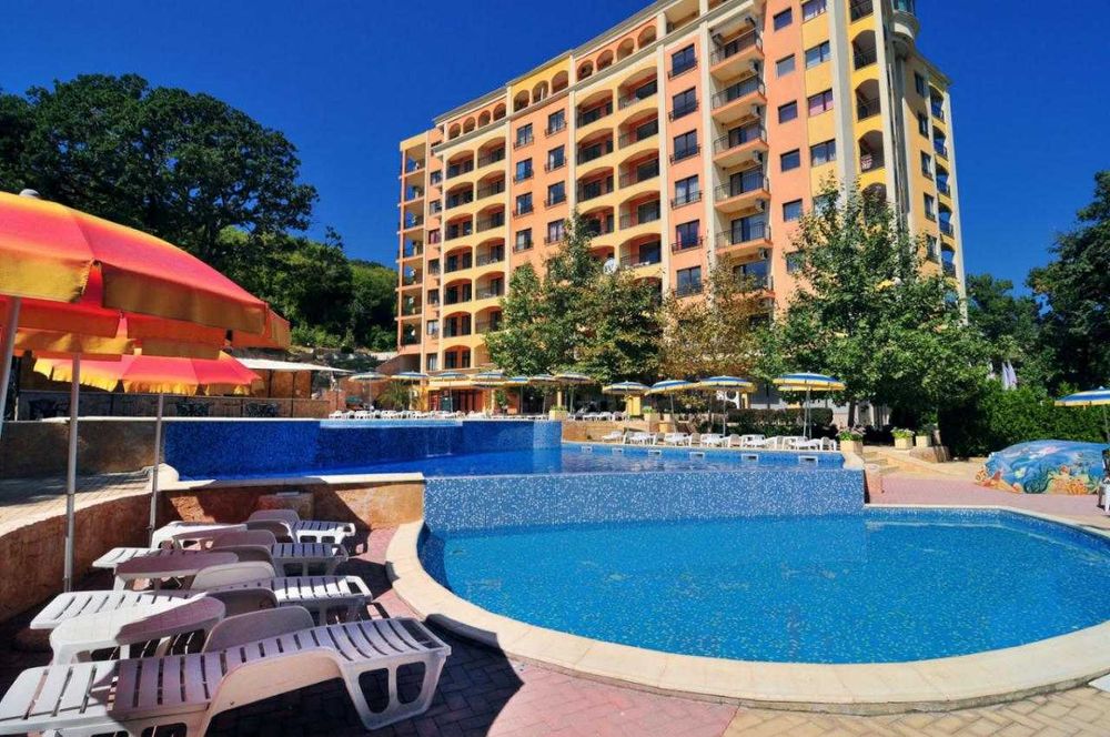 Продава се Едностаен апартамент в к.к. Златни пясъци - 57 кв.м за 635 €/кв.м - Снимка #2