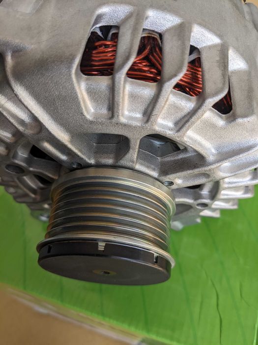 Алтернатор Valeo нов за Peugeot Citroen 2.0 1.6 hdi