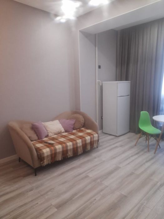 Продам диван в б/у