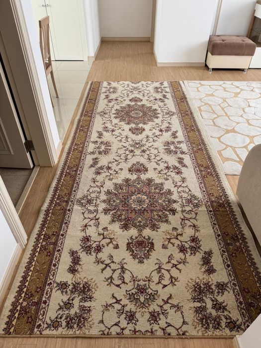 Продам дорожку и прикроватные