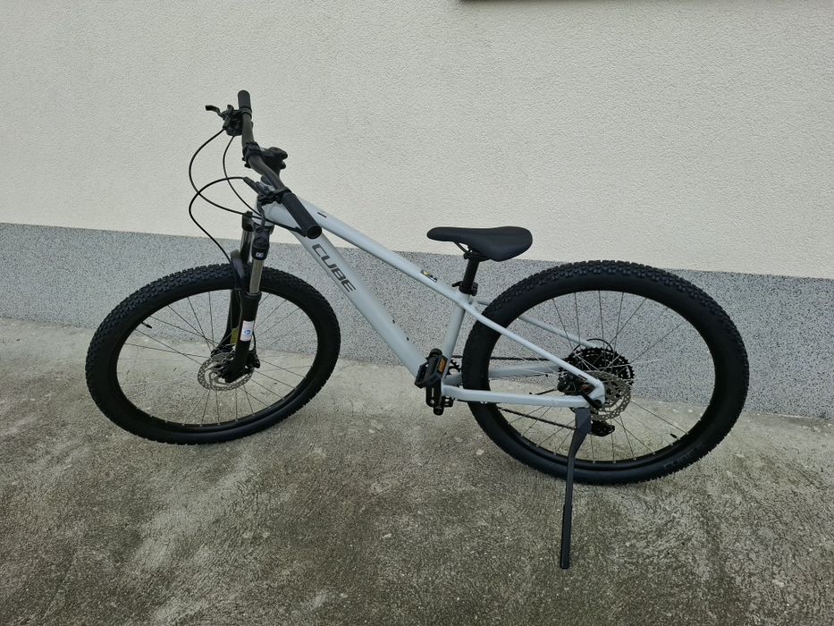 Планински велосипед с твърда рамка CUBE 27.5