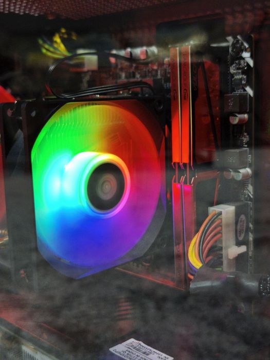 Igrovoy case sotiladi