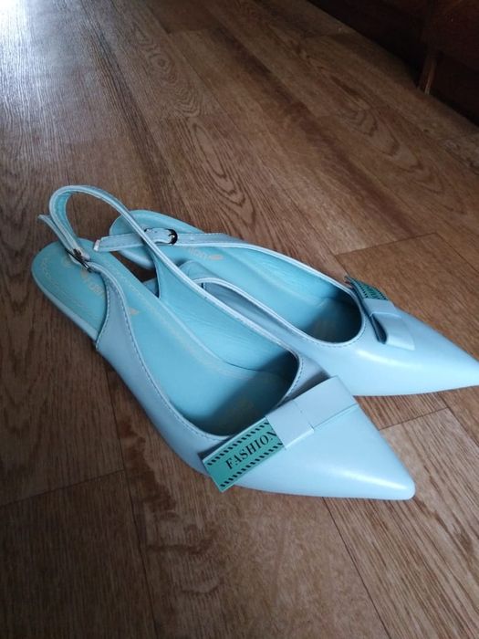 Туфли на маленьком каблучке