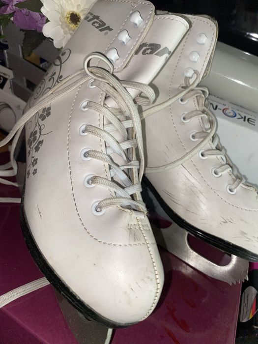 Коньки кожаные. Майкудук