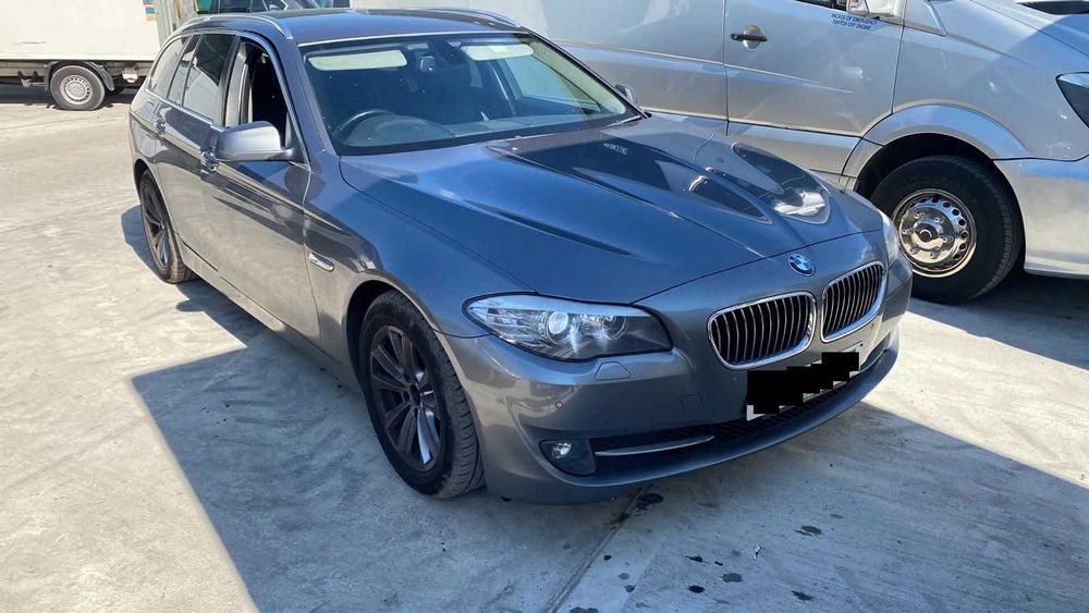 Dezmembrez Bmw F11 2.0 184 cp 2011