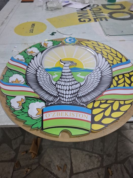 Tashqi va ichki reklama mahsulotlarini yasash va o'rnatish xizmatlari