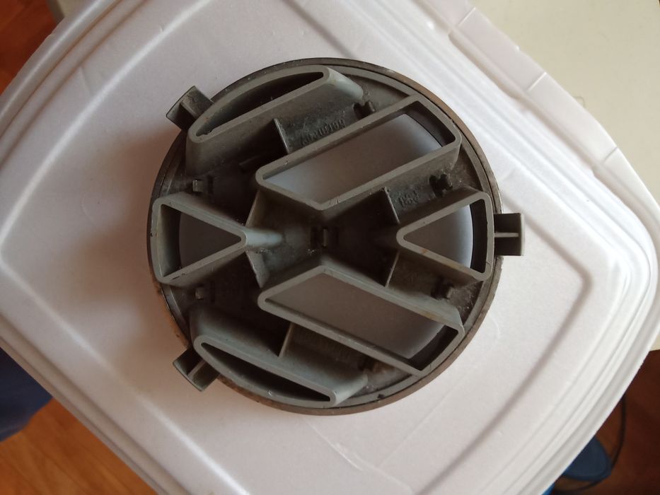 Vind Emblema Siglă W