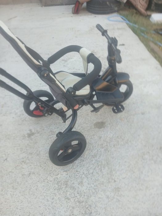 Tricicleta pentru copii