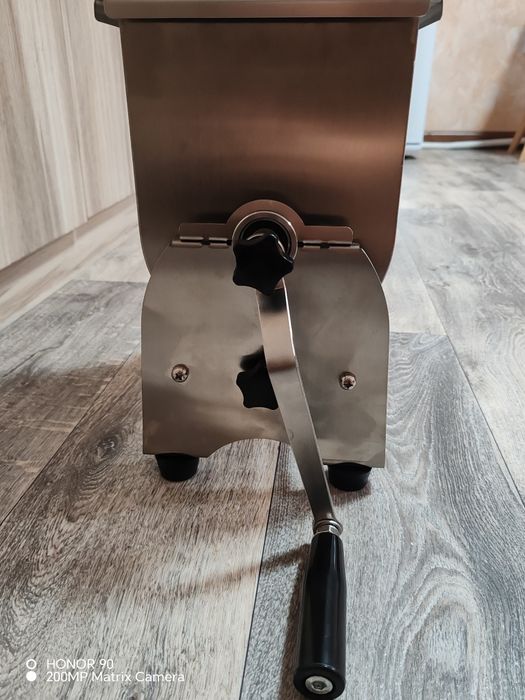 Продам ручную фаршемешалку