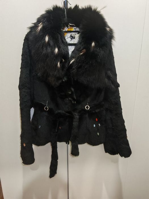 Шуба кролик, красивый воротник.