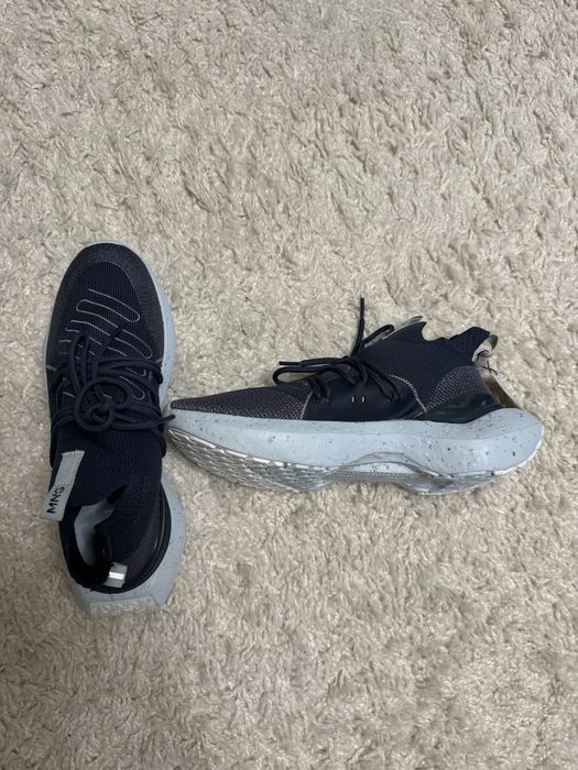 Продам новые летние кроссовки Mango