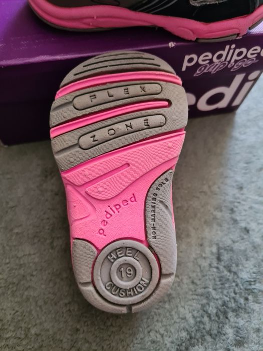 Детская обувь в хорошем состоянии