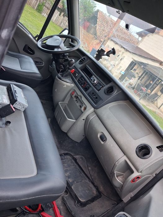 Renault Master din 2008 adus din Franta  are 7 locuri si marfa