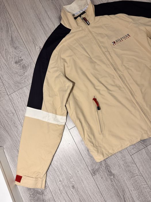 Geaca Tommy Hilfiger