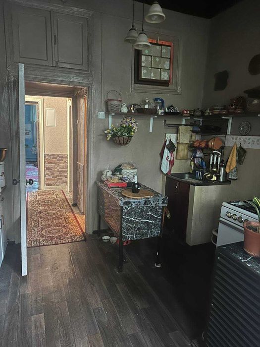 Продам квартиру на 1 квартале чиланзар 3/3/4