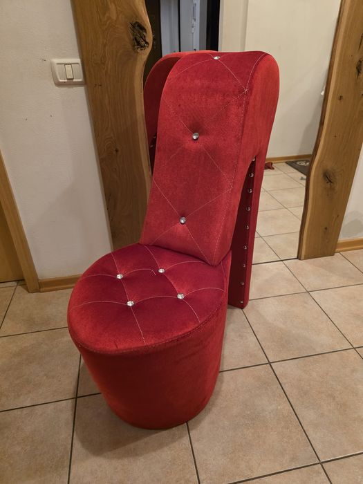 Scaun Pantof Rosu