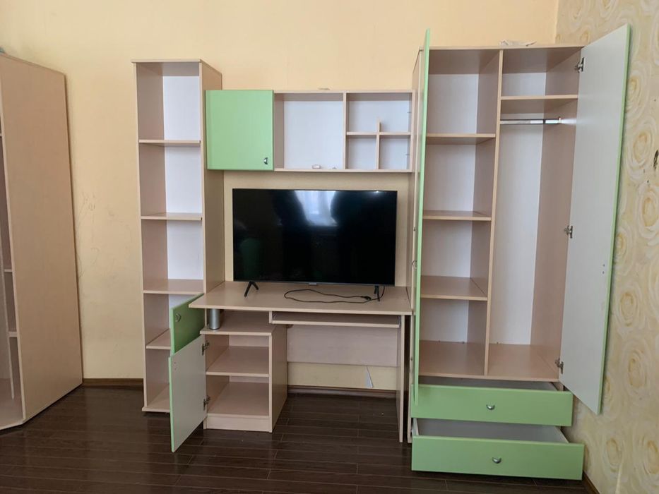 Продам спальный гарнитур