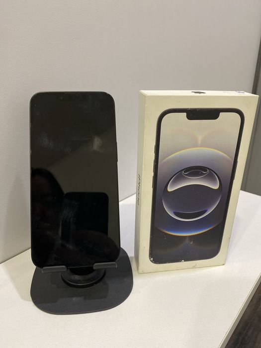 Iphone 16е, 128 гб, черный .