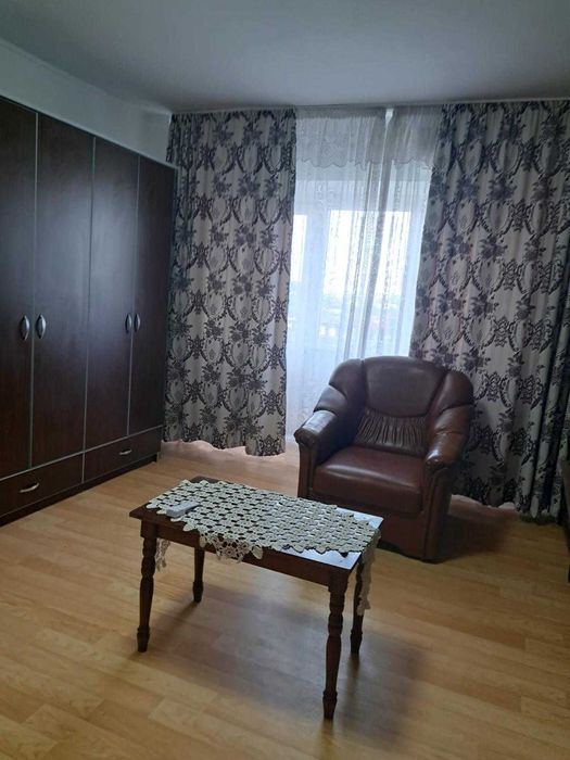 Garsoniera de inchiriat piata Cragasi