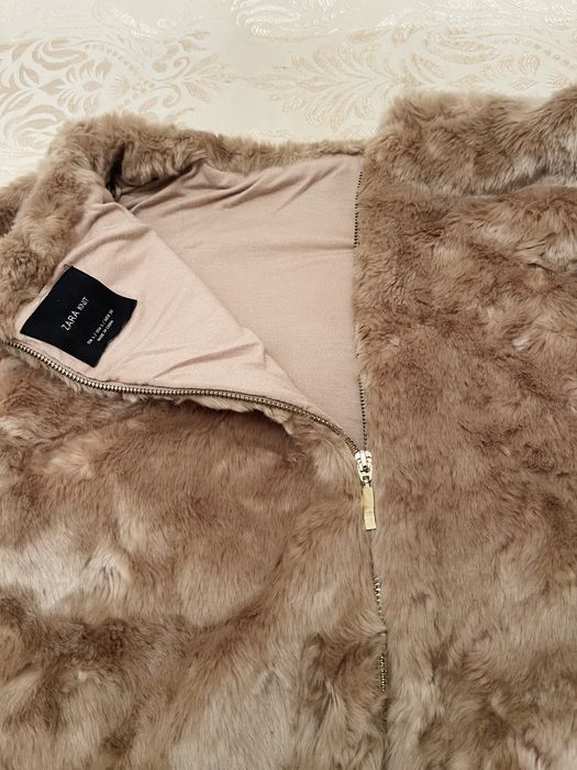 Haina de blana ZARA impecabila