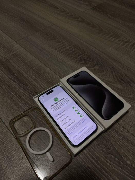 Vand iPhone 15 Pro - 256 GB - Excelent - 87% Baterie