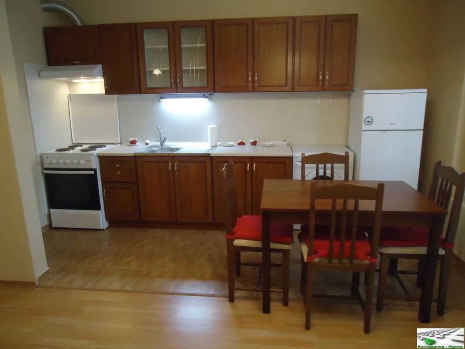 Дава се под наем Тристаен апартамент в Пловдив, Кършияка - 88 кв.м за 548.25 € - Снимка #3