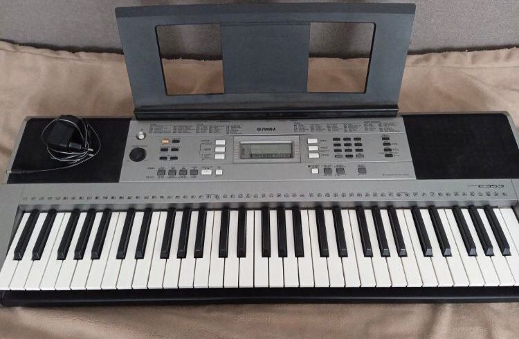 Синтезатор Yamaha 355